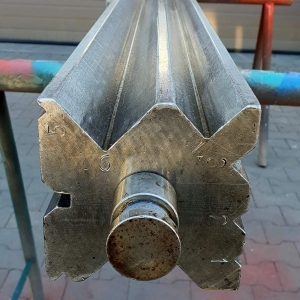 Matryca do prasy krawędziowej 3100 mm rowek 120 mm